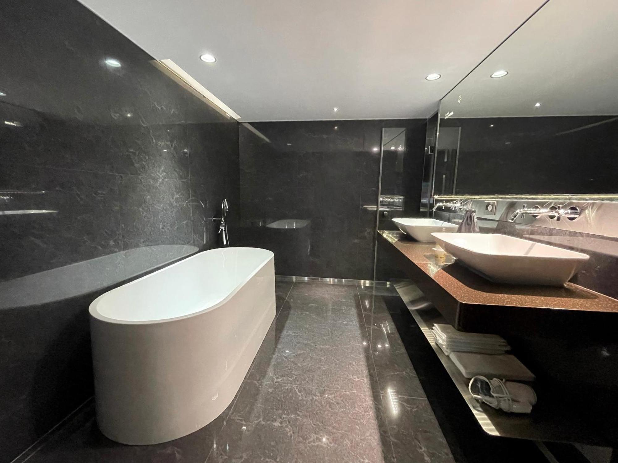 Check Inn Taipei Nanjing Exterior photo